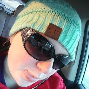 Meet your Posher, Lee-lee